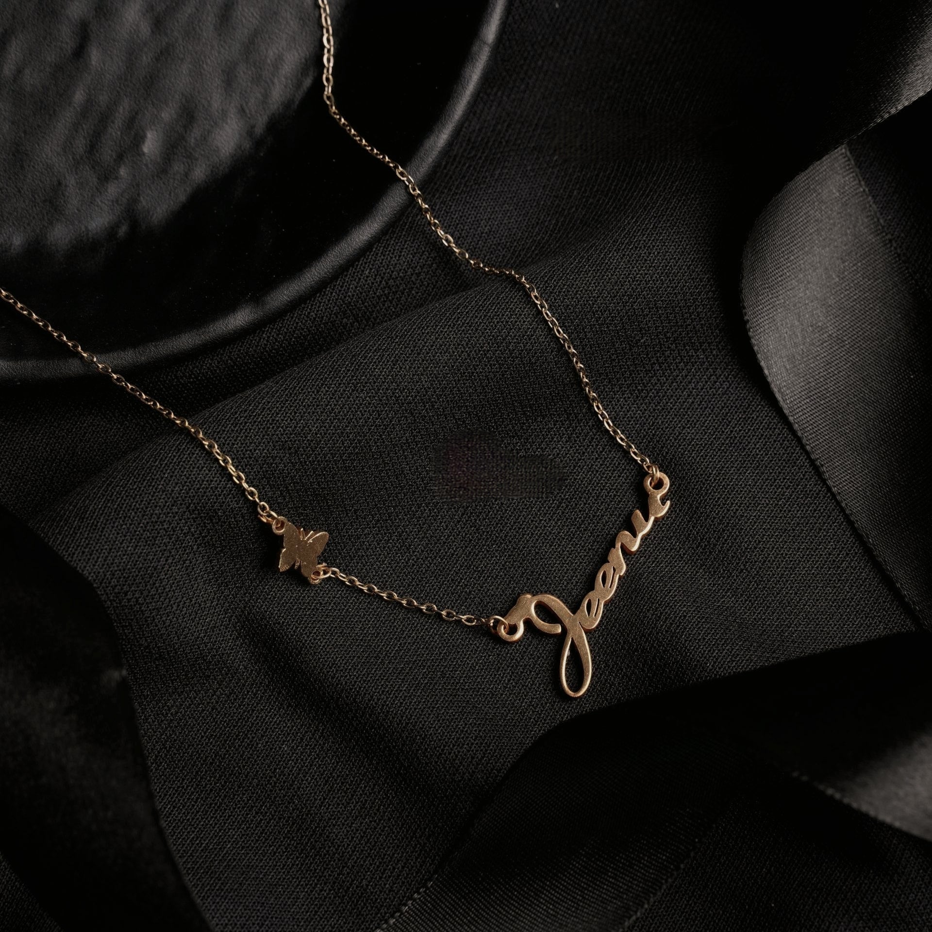 Custom Name Pendant – Personalized Engraved Necklace